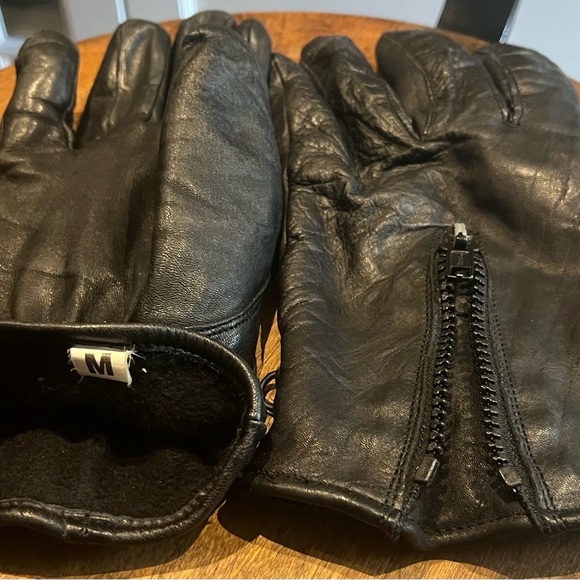 Leather Riding Gloves [M] - Picture 2 of 4